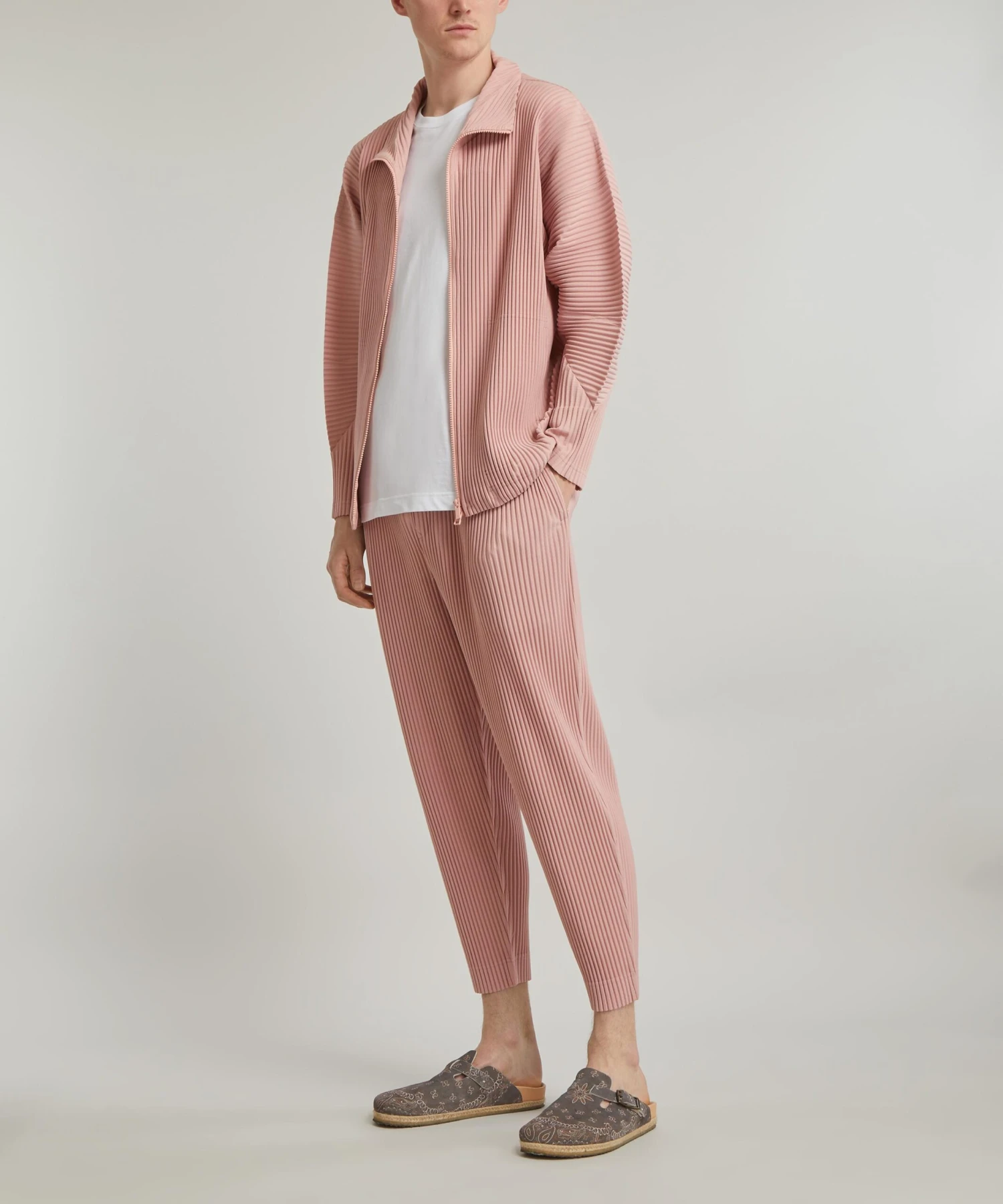 MC APRIL Pleated Tapered Trousers - Image 2