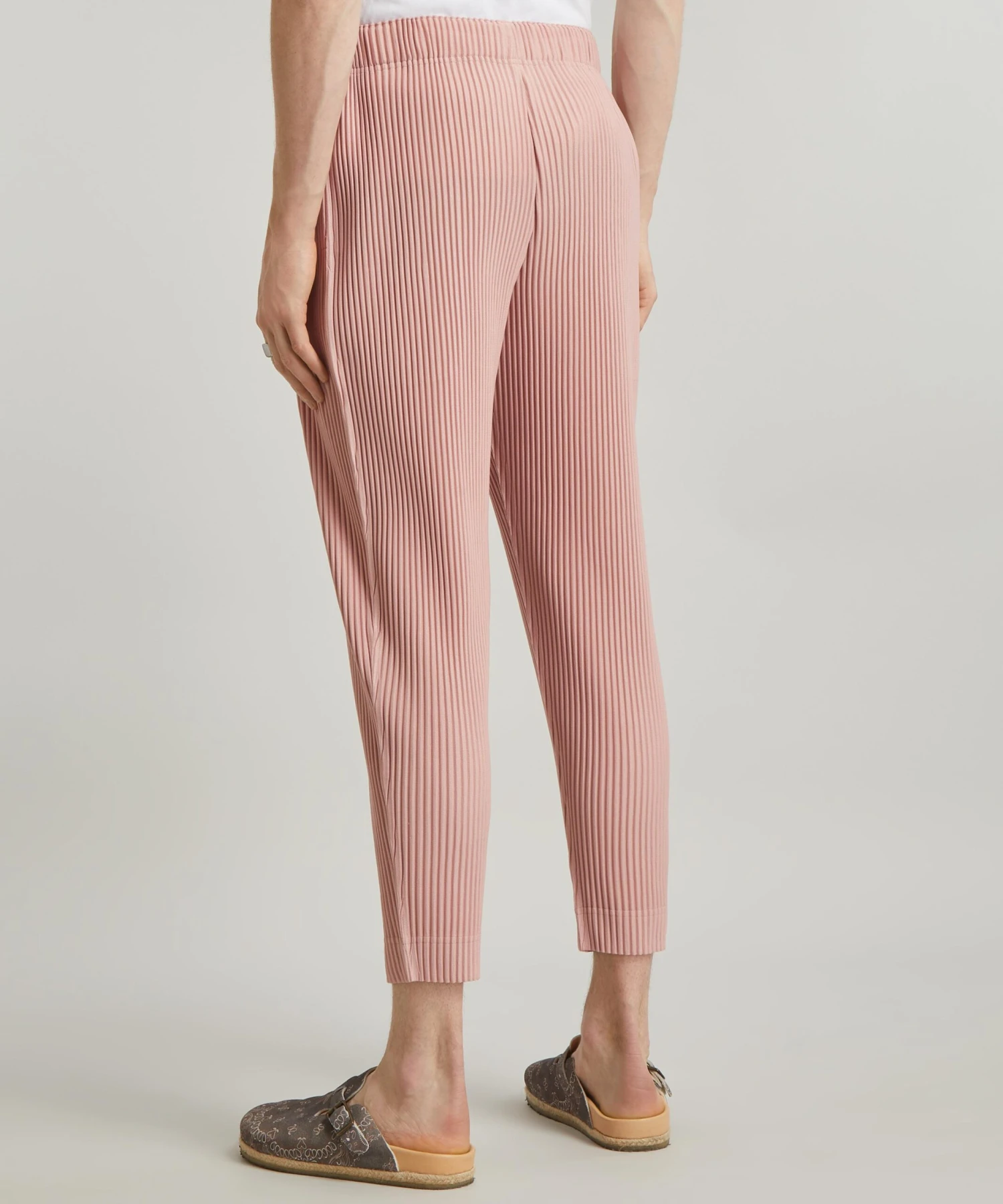 MC APRIL Pleated Tapered Trousers - Image 4